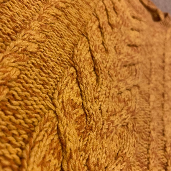 Old Navy knit sweater - Picture 4 of 4